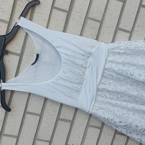 White Dress - Picture 4 of 11